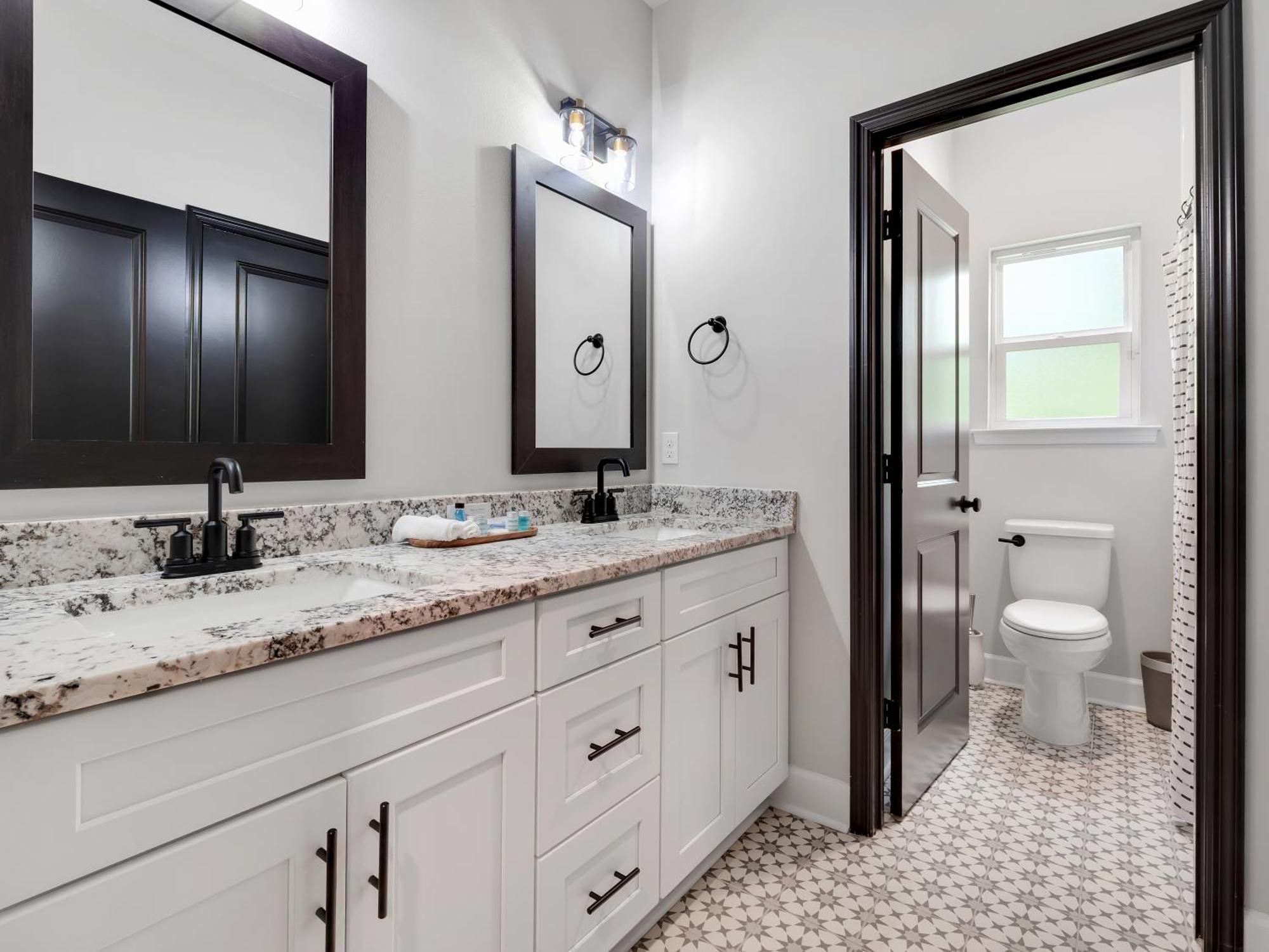 New Take On Midtown Modern Villa Tallahassee Ngoại thất bức ảnh